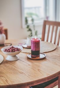 table, candle, decoration-4222263.jpg